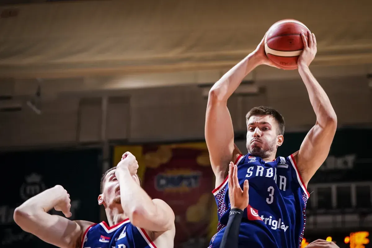 Filip Petrusev rejoint l'équipe de Dubaï déjà survitaminée