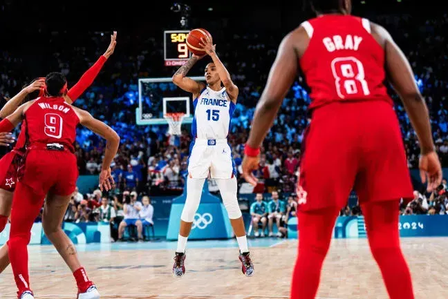 WNBA : Gabby Williams et Dominique Malonga brillent face à New York, un de chute pour Leïla Lacan avec le Sun