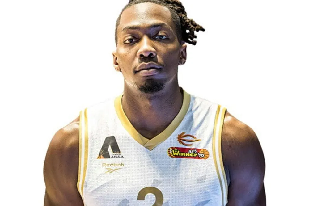 Chalon signe l’intérieur explosif Justyn Mutts