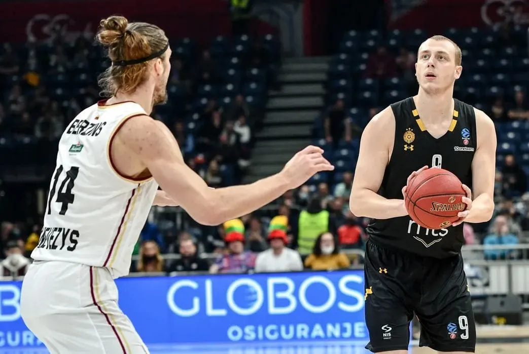 Alen Smailagic rebondit à la Virtus Bologne