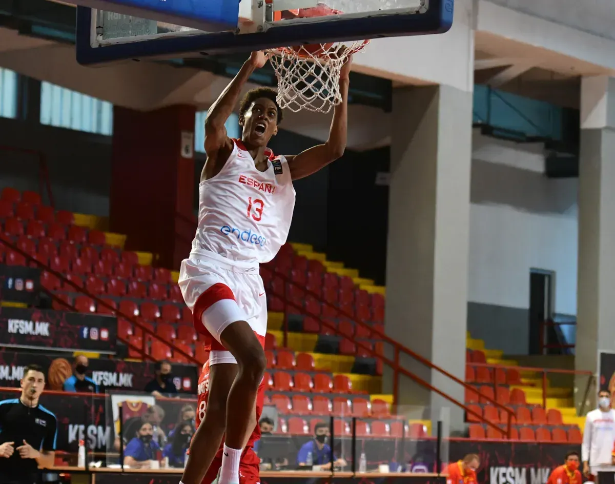 Son université refuse de libérer Baba Miller pour l'équipe d'Espagne