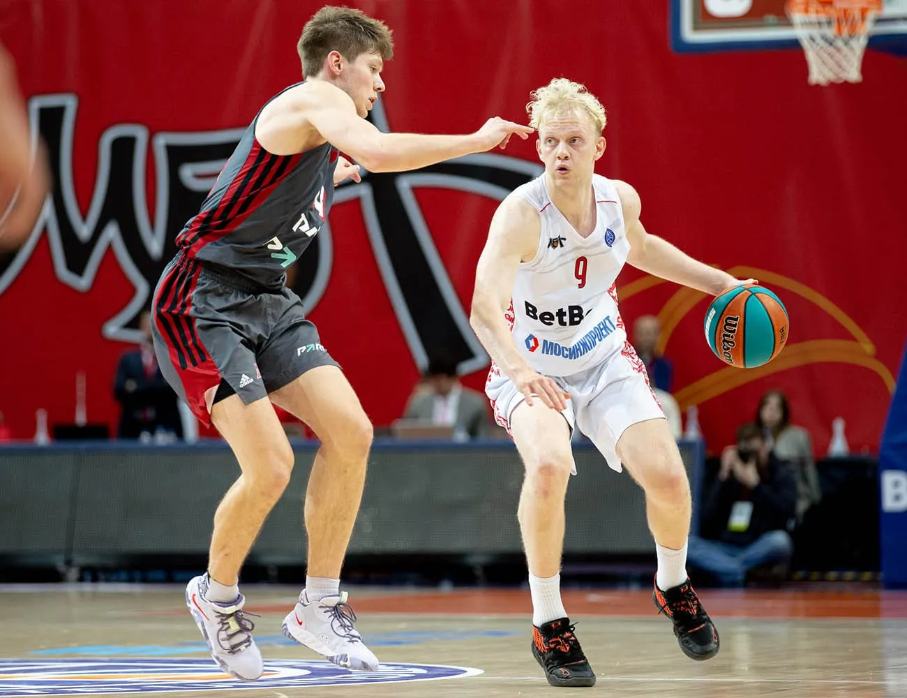 Le joueur russe Daniil Kassatkin raconte ses conditions de détention en France