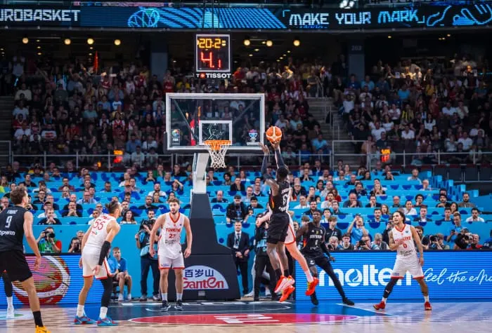 Dennis Schröder, guide de la génération dorée allemande et peut-être « jusqu’à 40 ans » !