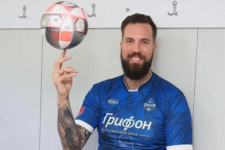 Miroslav Raduljica devient footballeur en Serbie !