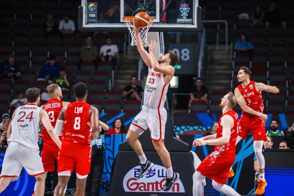 Le Turc Alperen Sengun est le plus jeune joueur à réaliser un triple double à l'EuroBasket