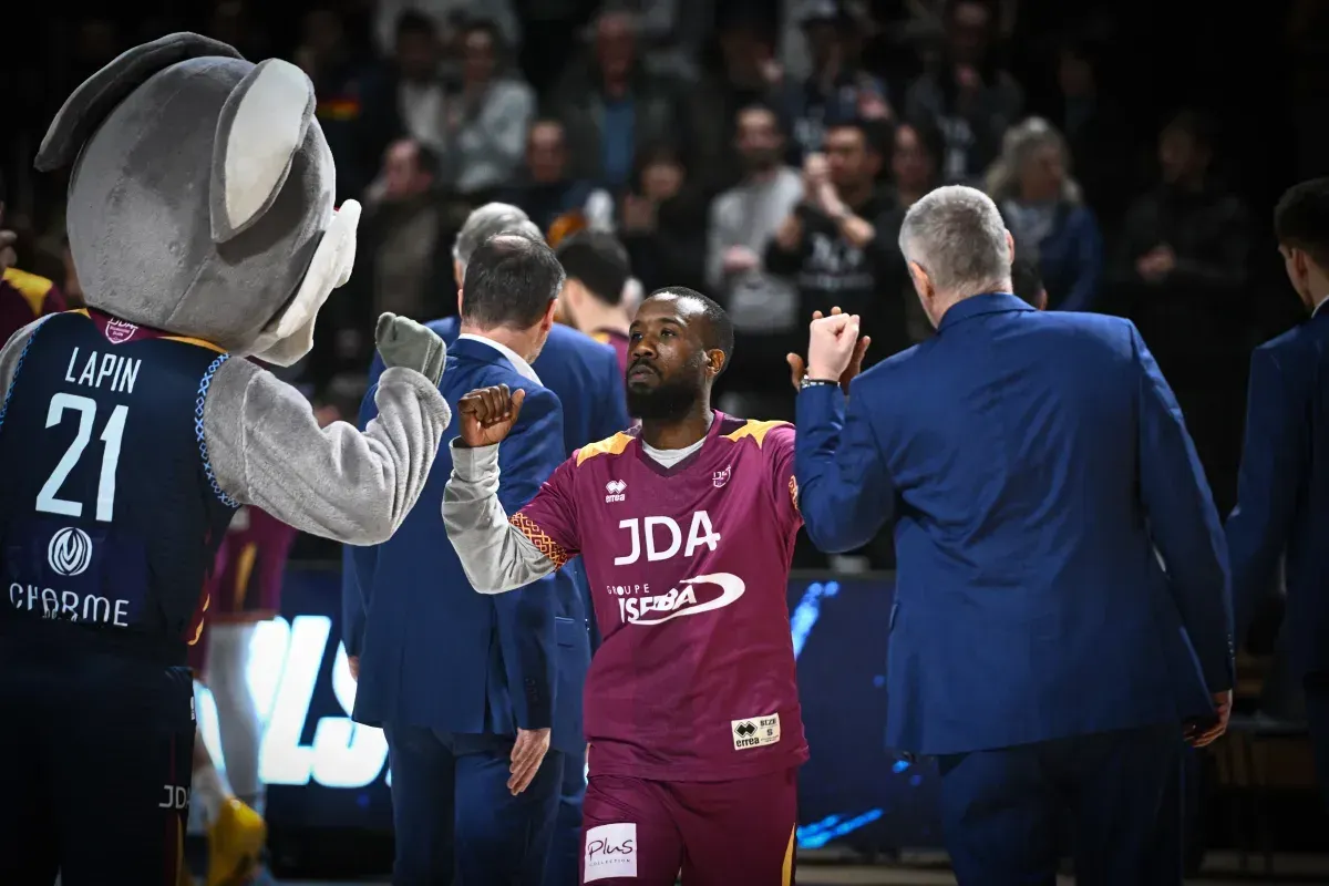 David Holston (Dijon), 39 ans, 29 points, 35 d'évaluation...