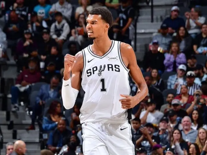 NBA : Les Spurs de Victor Wembanyama à 5/5