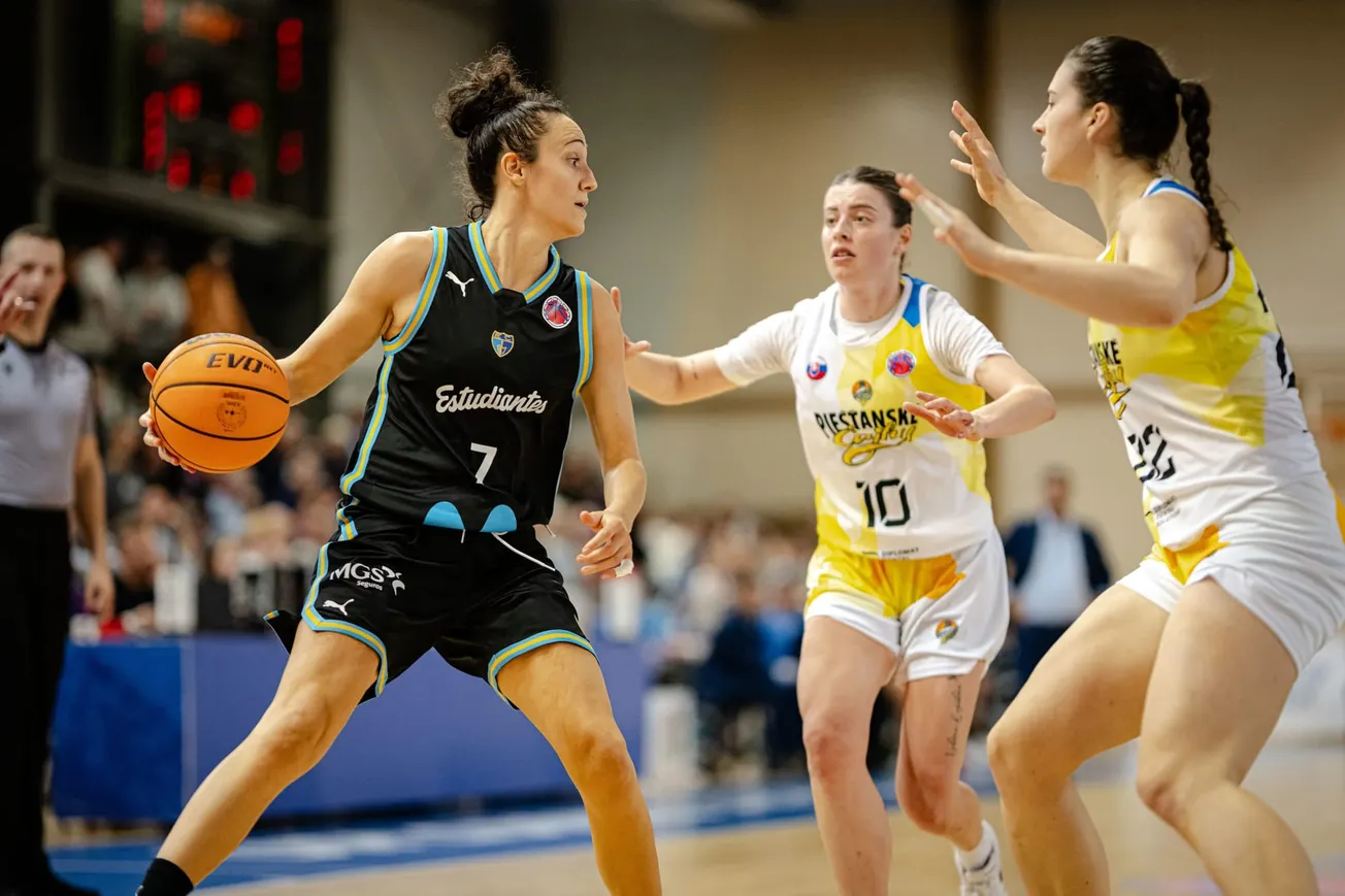 Clémentine Samson change de tunique en Espagne