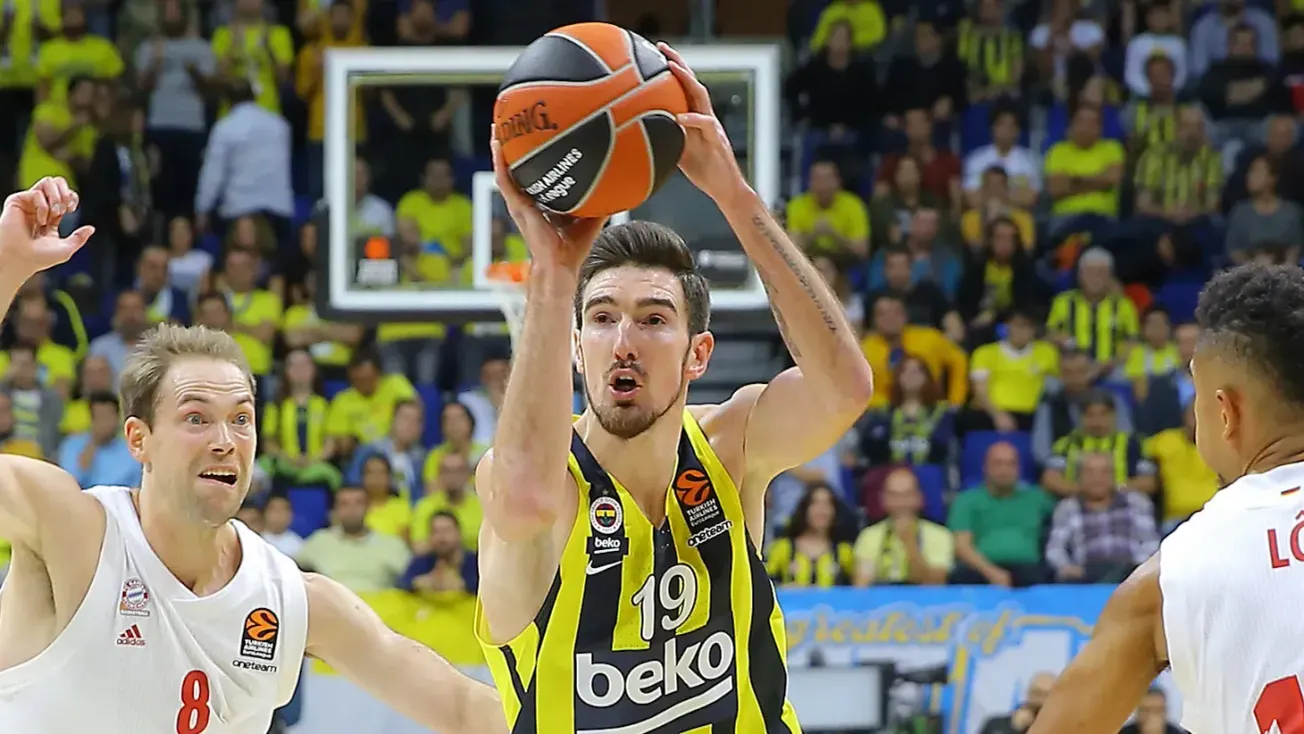 Nando De Colo fait ses adieux à l'ASVEL pour retourner à Fenerbahçe
