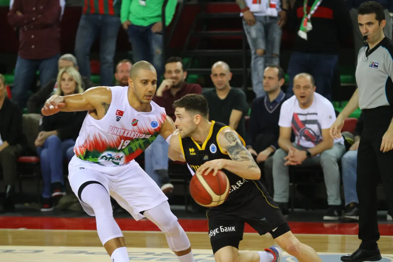 Marek Klassen (Orléans) et Myles Mack (Blois), deux nouveaux meneurs en Elite 2