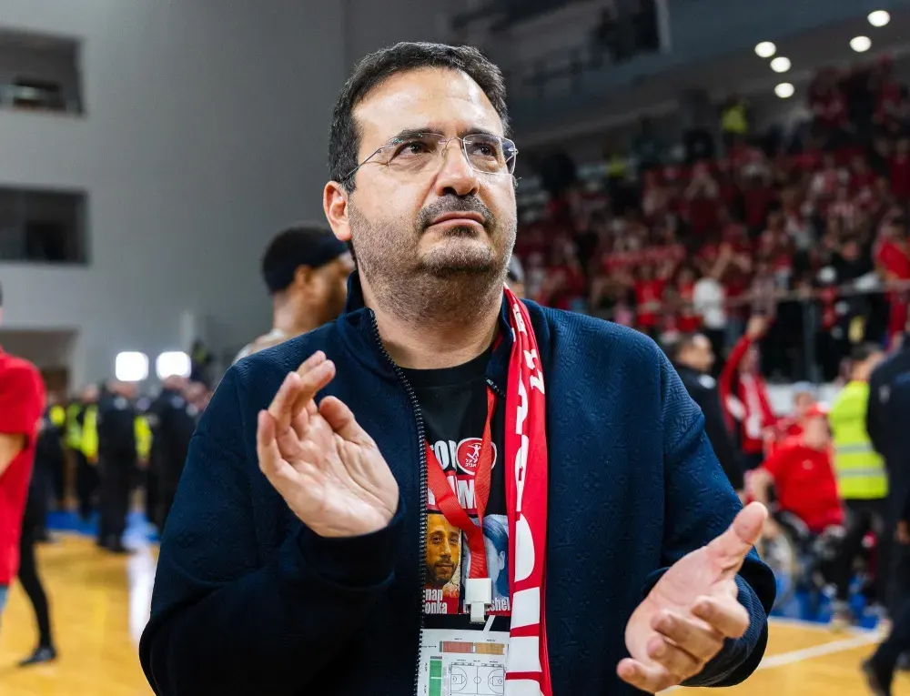 "Si vous voulez lâcher des joueurs, je serais content d'aider" le propriétaire de l'Hapoël Tel-Aviv nargue Monaco