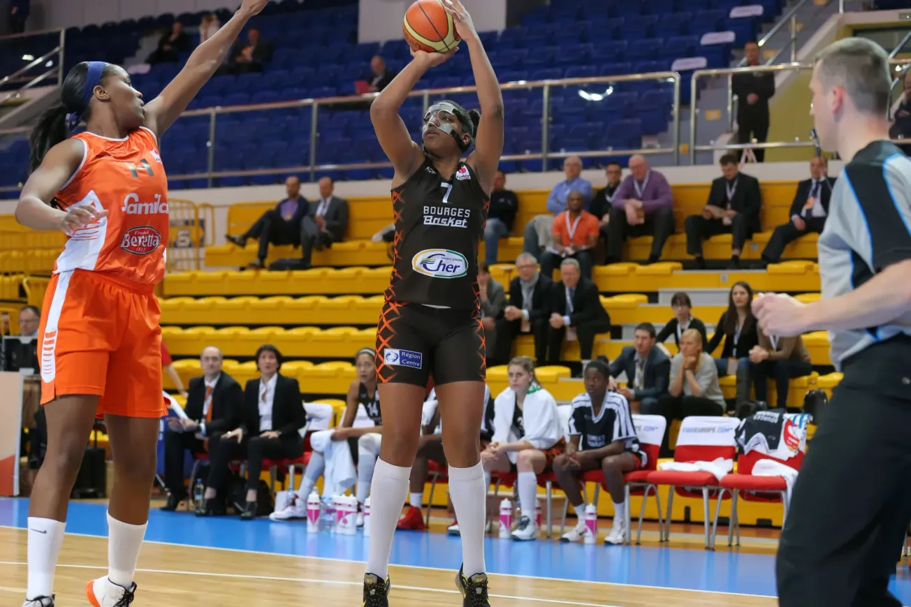 Le maillot d'Endy Miyem retiré le 24 mars à Bourges