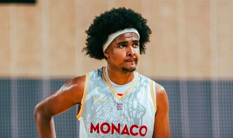 L'AS Monaco fait passer un jeune chez les pros