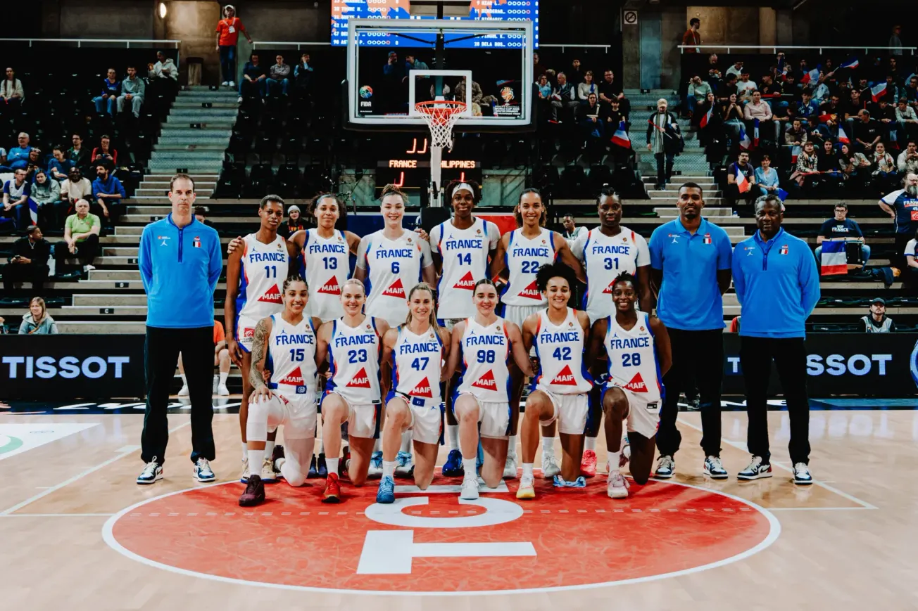 La France étrille les Philippines, Dominique Malonga s'offre un dunk !