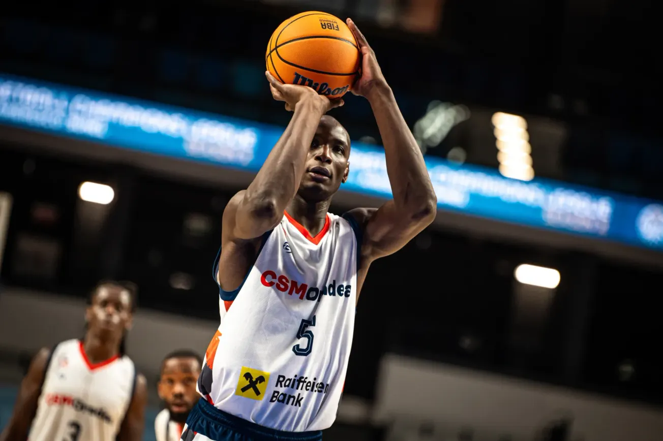 Bandja Sy : "A mon avis, Nadir Hifi a le talent pour jouer en NBA"