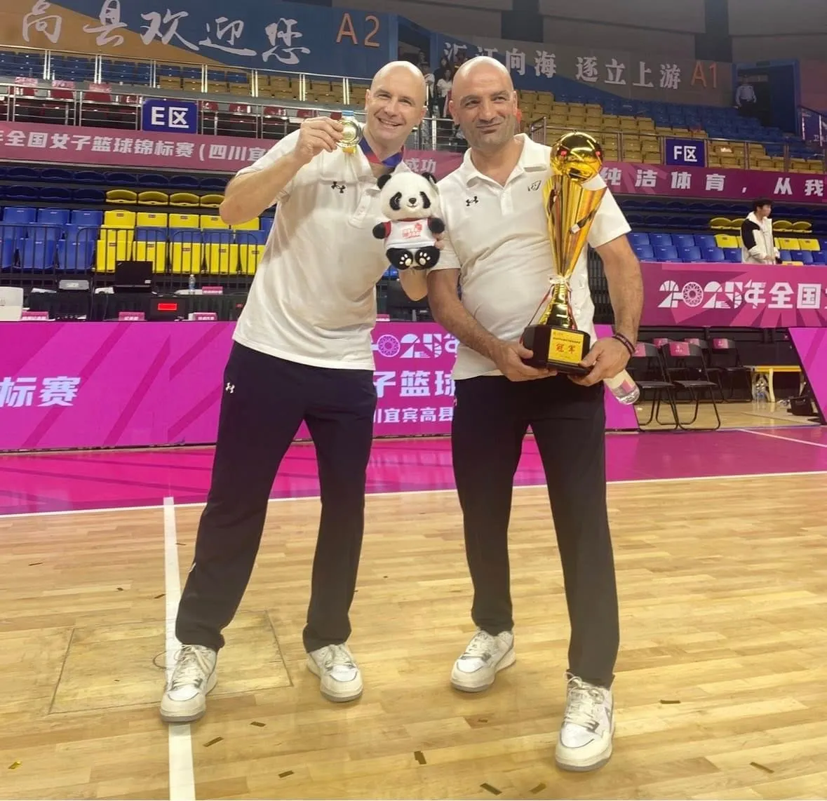 Frédéric Dusart vainqueur de la Ligue chinoise féminine WCBA