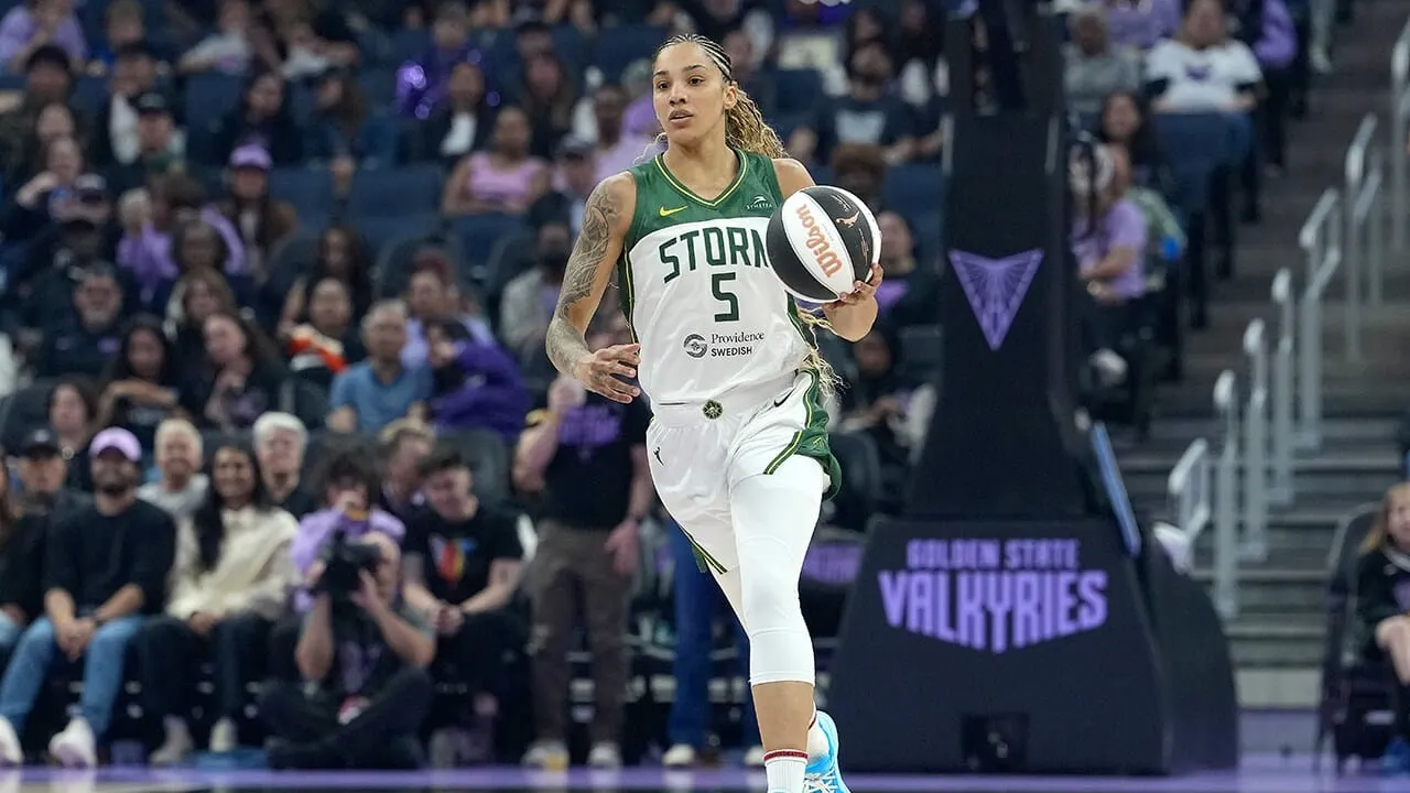 WNBA : Gabby Williams a signé pour les Golden State Valkyries