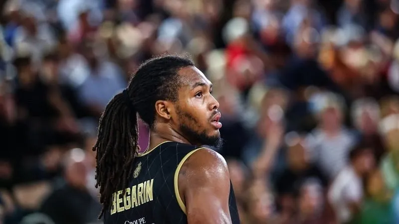 Laurent Legname à propos de la bagarre lors de Monaco-Dijon : "forcément quand on reçoit une droite dans la tête, ça provoque une réaction"