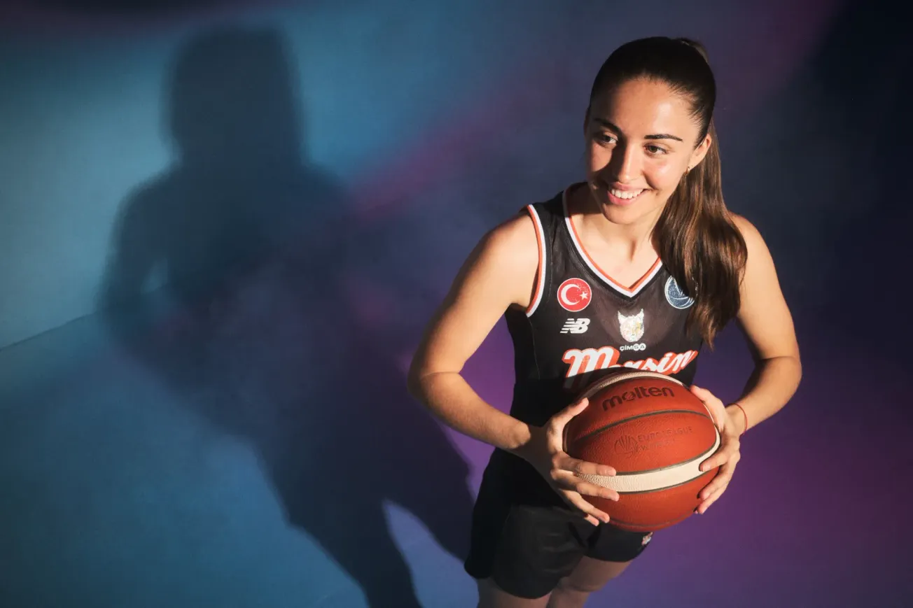 Marine Fauthoux en plus de Marine Johannès et Pauline Astier au camp d'entraînement du New York Liberty