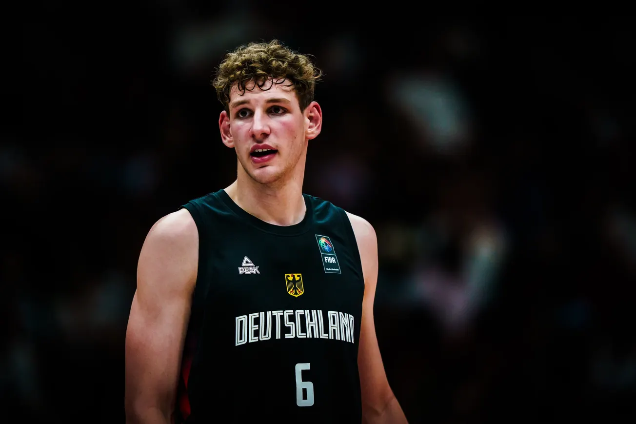 NCAA : Le prospect allemand Hannes Steinbach refuse 10 millions de $
