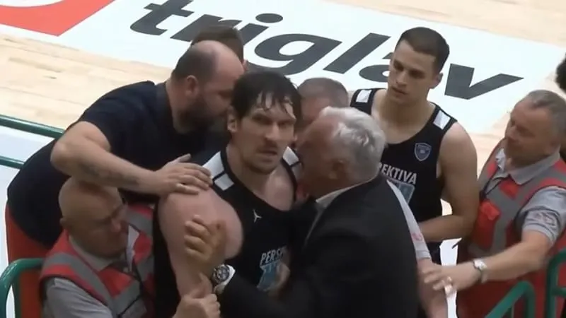 Quand le père de Luka Doncic (2,02 m) calme Boban Marjanovic (2,24 m)