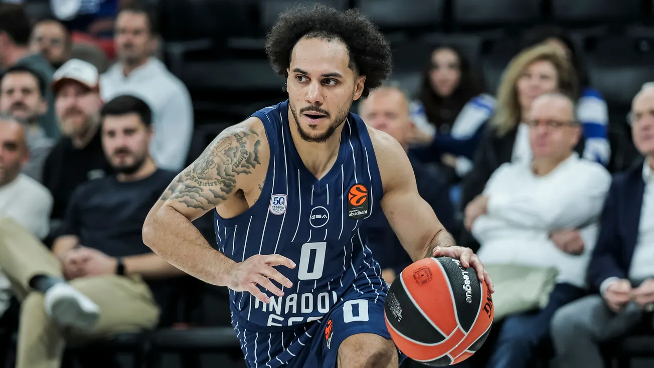 Shane Larkin n'est plus le meneur de l'Anadolu Efes