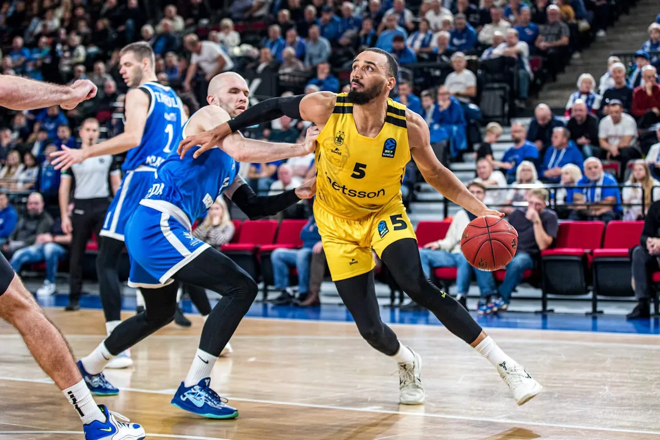 Amine Noua, direction Malaga