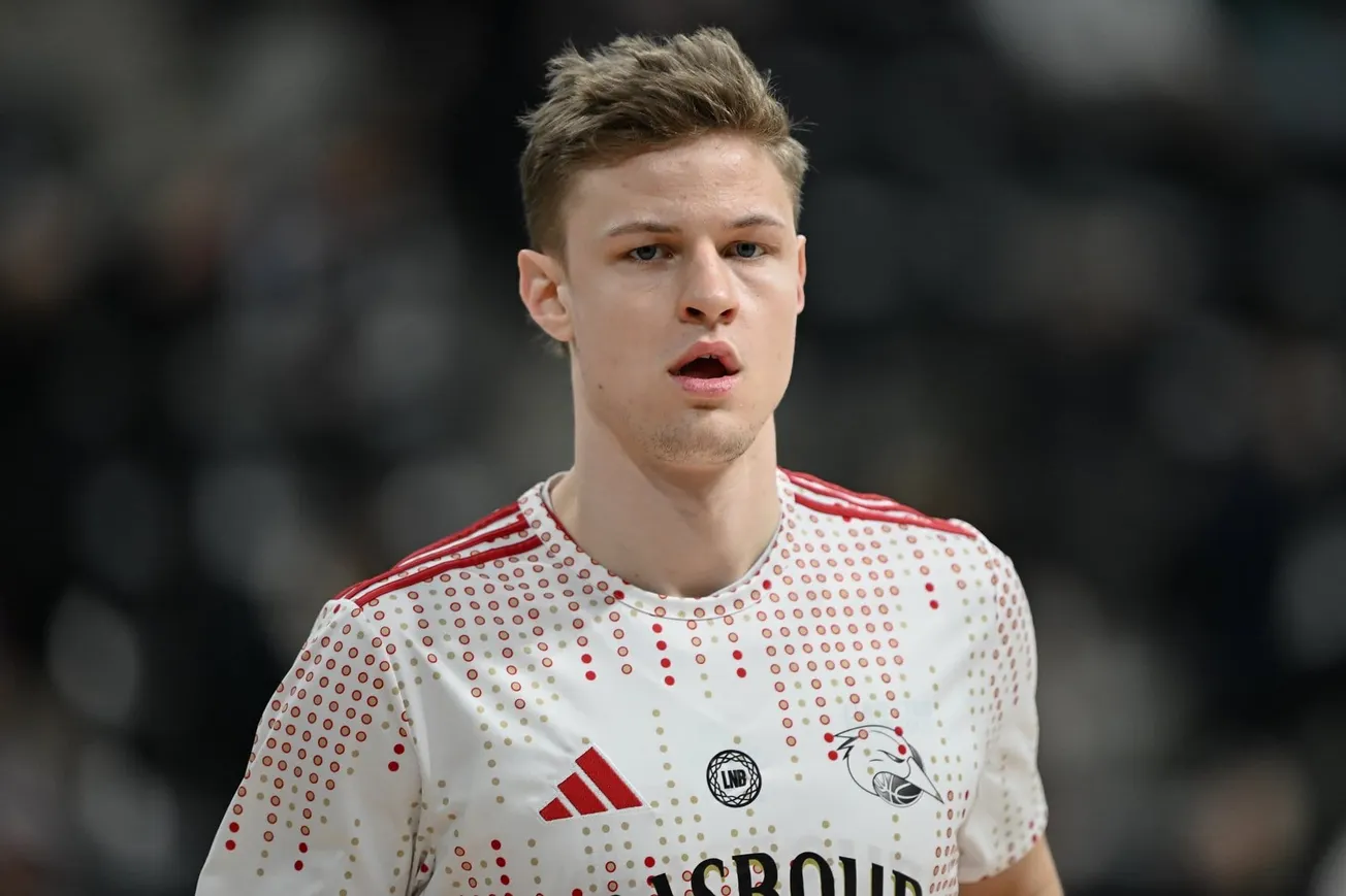 Ben Gregg rempile à Strasbourg