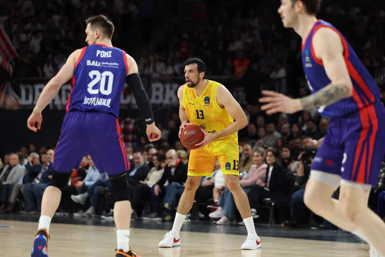 Espagne : Malgré la relégation, Pierre Pelos reste à Gran Canaria
