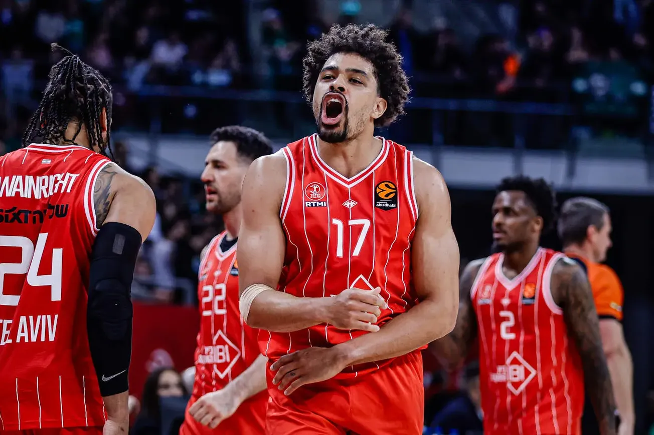 L'ancien Parisien Collin Malcolm s'engage avec l'Anadolu Efes