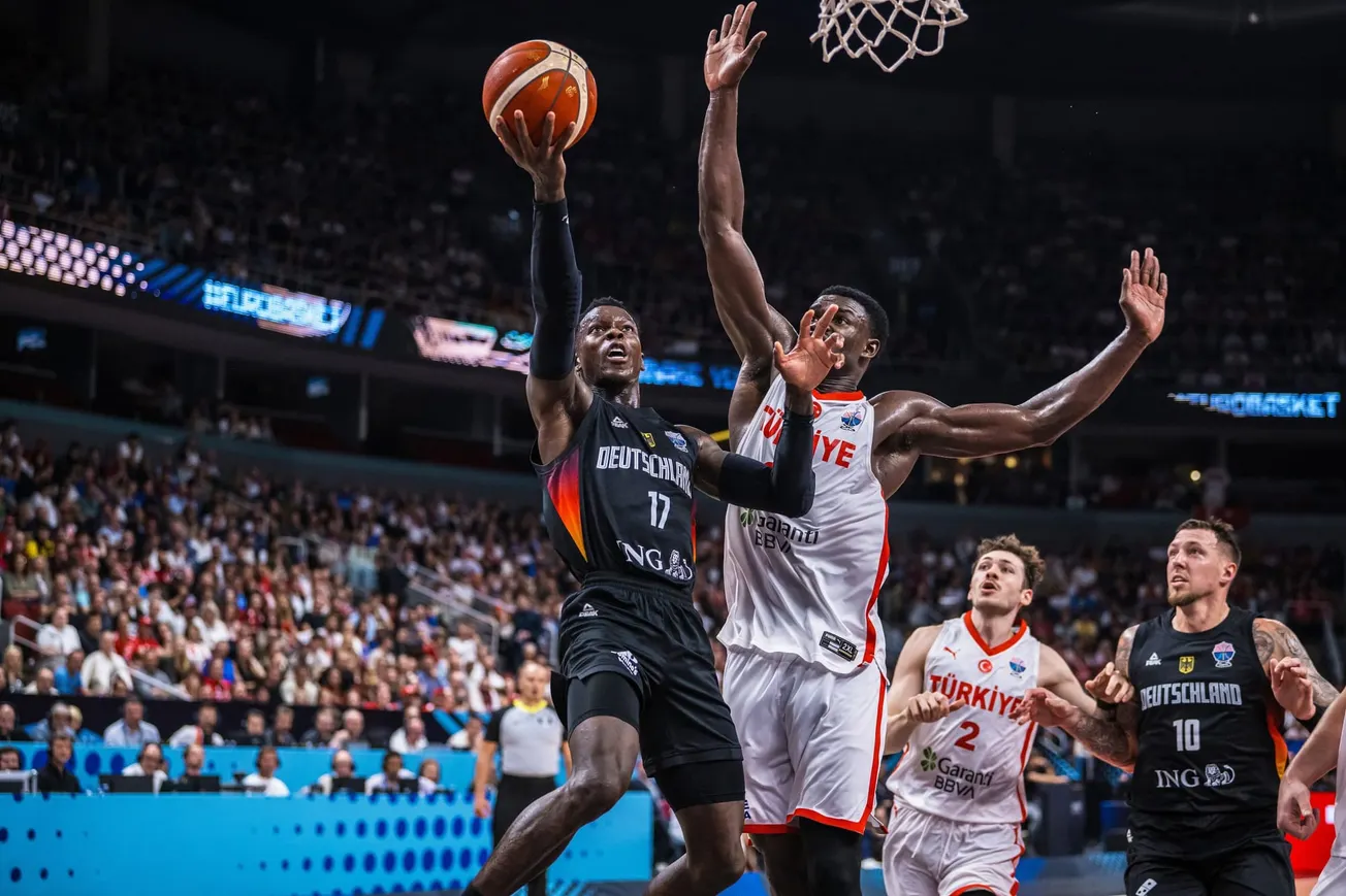 Dennis Schröder, un MVP de la Coupe du monde et de l'Euro ballotté d'équipe en équipe