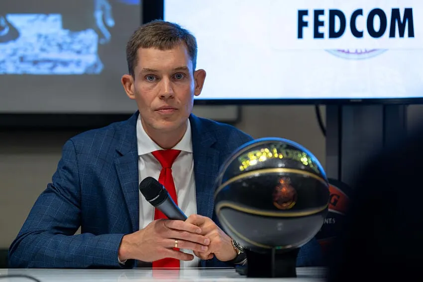 L'ancien président de Monaco exprime son soutien au GM Oleksiy Yefimov
