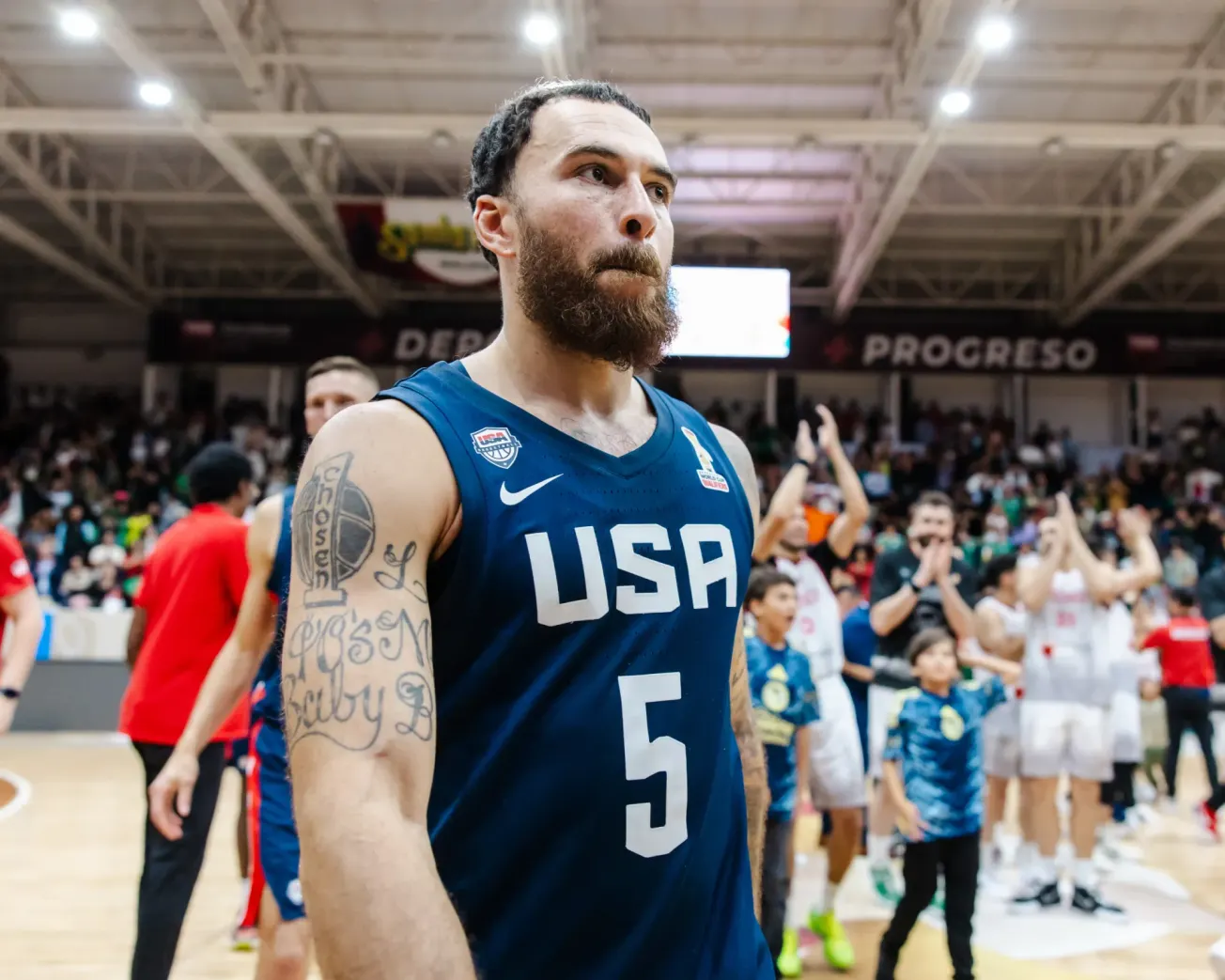 Les anciens Monégasques Mike James et Jaron Blossomgame avec Team USA
