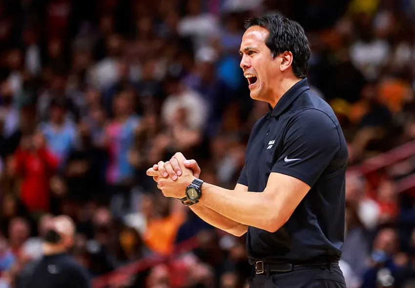 Erik Spoelstra (Miami Heat) : "Nous encourageons toujours nos joueurs à jouer pour leur équipe nationale"
