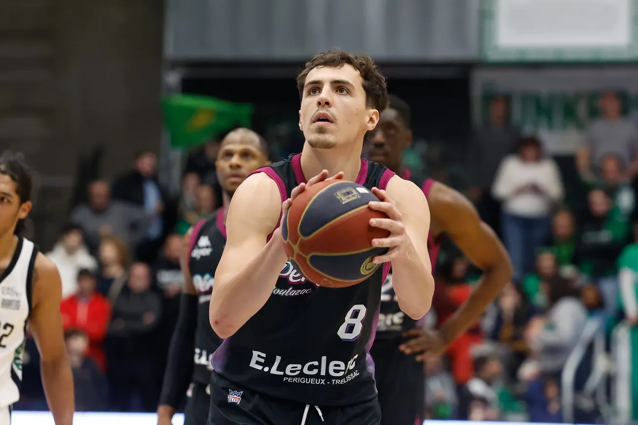 Déjà une tuile pour la JL Bourg