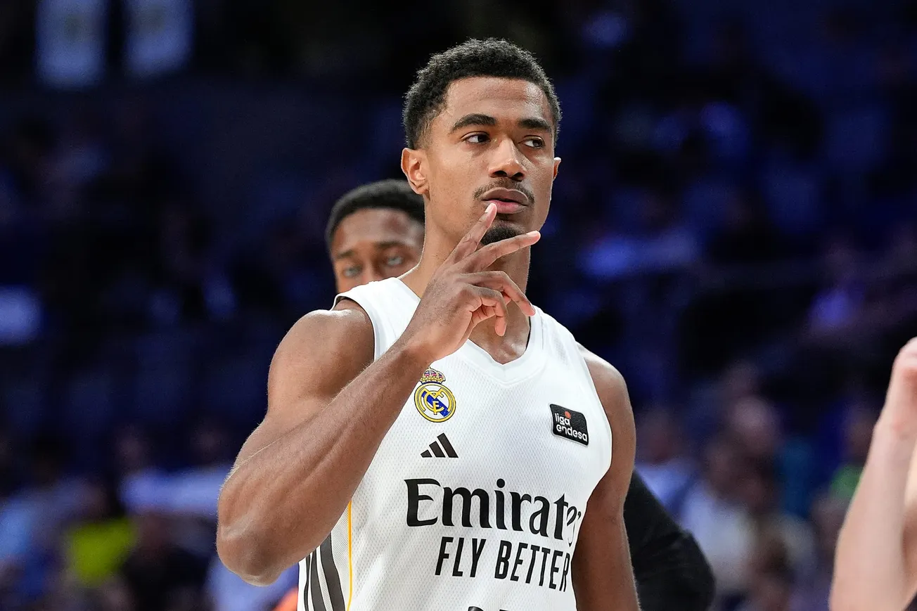 Théo Maledon sous le maillot du Real Madrid lors d'un match de Liga Endesa