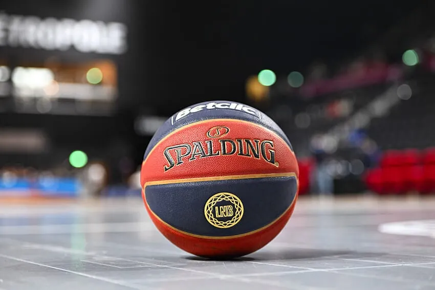 Spalding et la Ligue Nationale de Basket toujours main dans la main
