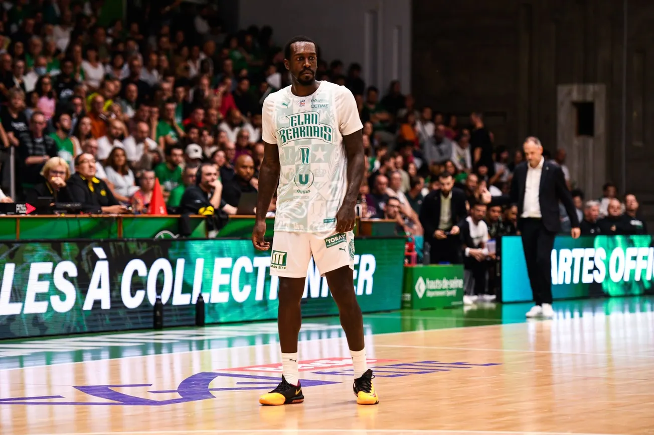 Juwan Gary, ailier de l'Élan Béarnais Pau-Lacq-Orthez, lors du match de Betclic Élite entre Nanterre et Pau au Palais des Sports Maurice-Thorez, le 26 septembre 2026