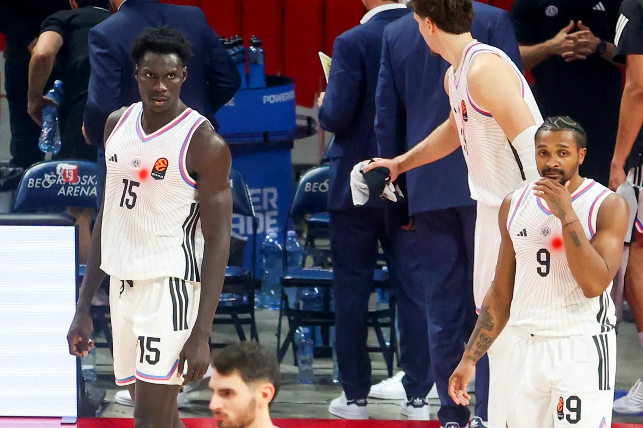 Mouhamed Faye et Tyson Etienne sous le maillot du Paris Basketball lors du match d'Euroleague face à l'Étoile Rouge, à Belgrade, le 16 octobre 2026
