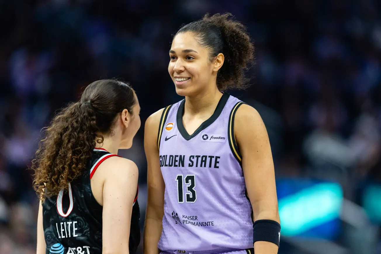 Janelle Salaün élue 6eme joueuse de l'année à l'unanimité en WNBA !
