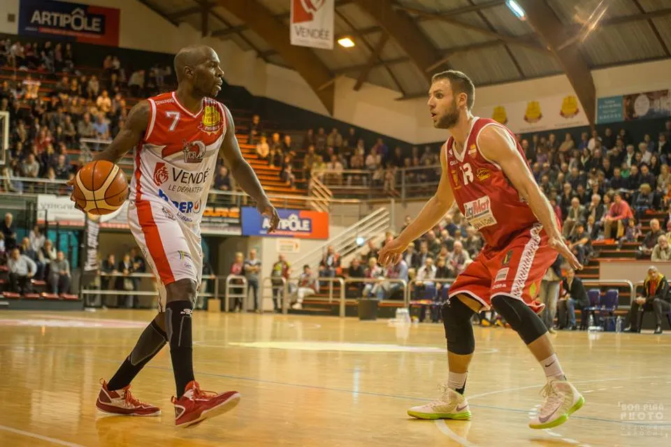 Darius Tarvydas de Tarbes-Lourdes au SAP Vaucluse