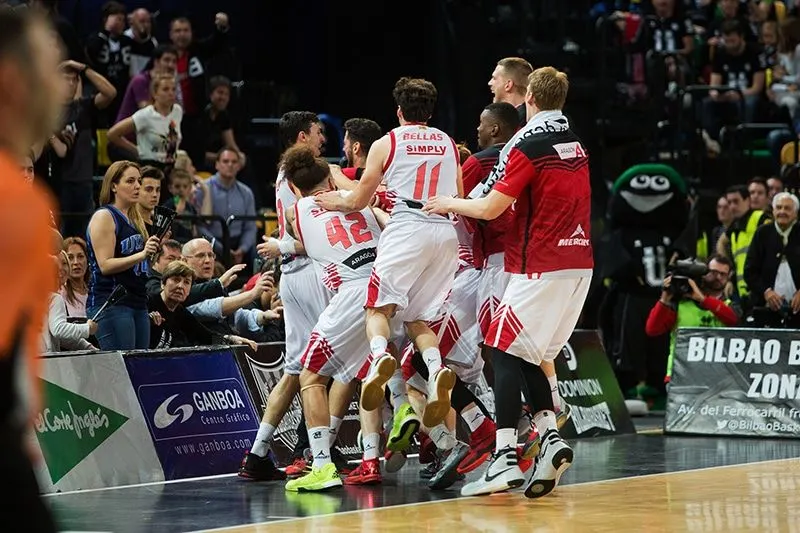 Vidéo: Le buzzer beater de malade d’un joueur espagnol