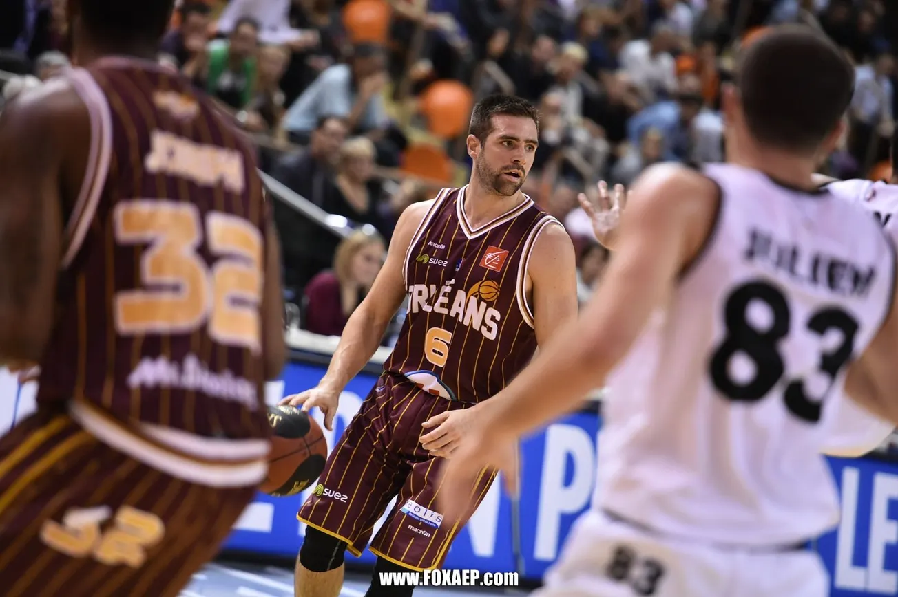 Kyle McAlarney prolonge deux ans à Orléans