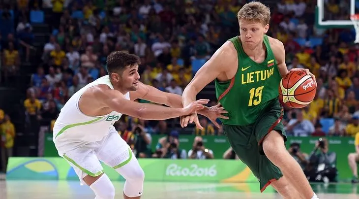 Grèce: Olympiakos engage le Lituanien Mindaugas Kuzminskas