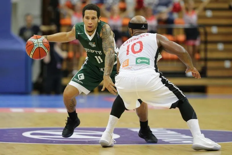 Jeep® ÉLITE : le CCRB signe Nic Moore et Jessie Begarin