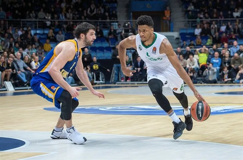 [REDIFF] Axel Toupane : « Je suis un joueur complet et c’est peut-être ça qui porte à confusion »