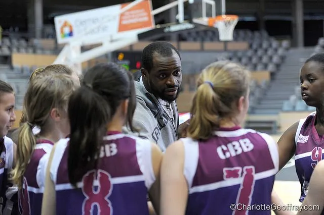 Quand Jeremy Nzeulie et Mickael Gelabale deviennent coachs d’un match de minimes à Chalon