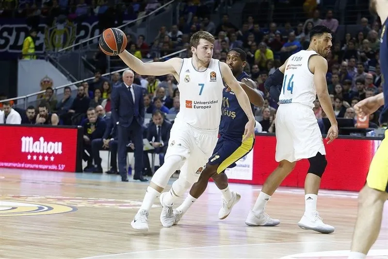 Le propriétaire des Dallas Mavericks prévoit d’organiser un match contre le Real Madrid