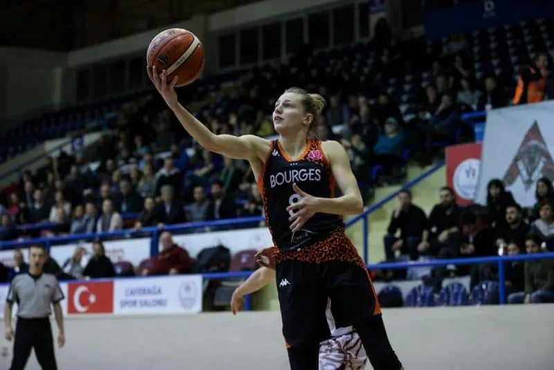 Marine Johannès est membre de la Commission des athlètes pour les JO de Paris’2024