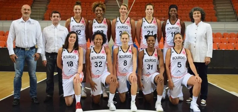Playoffs LFB, Match 4 : Vainqueur de Tarbes, 87-80, Bourges s’offre un 14e titre de champion de France